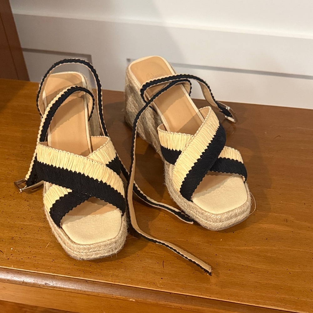 Castaner Tatiana raffia espadrille sandal. Size 9.5